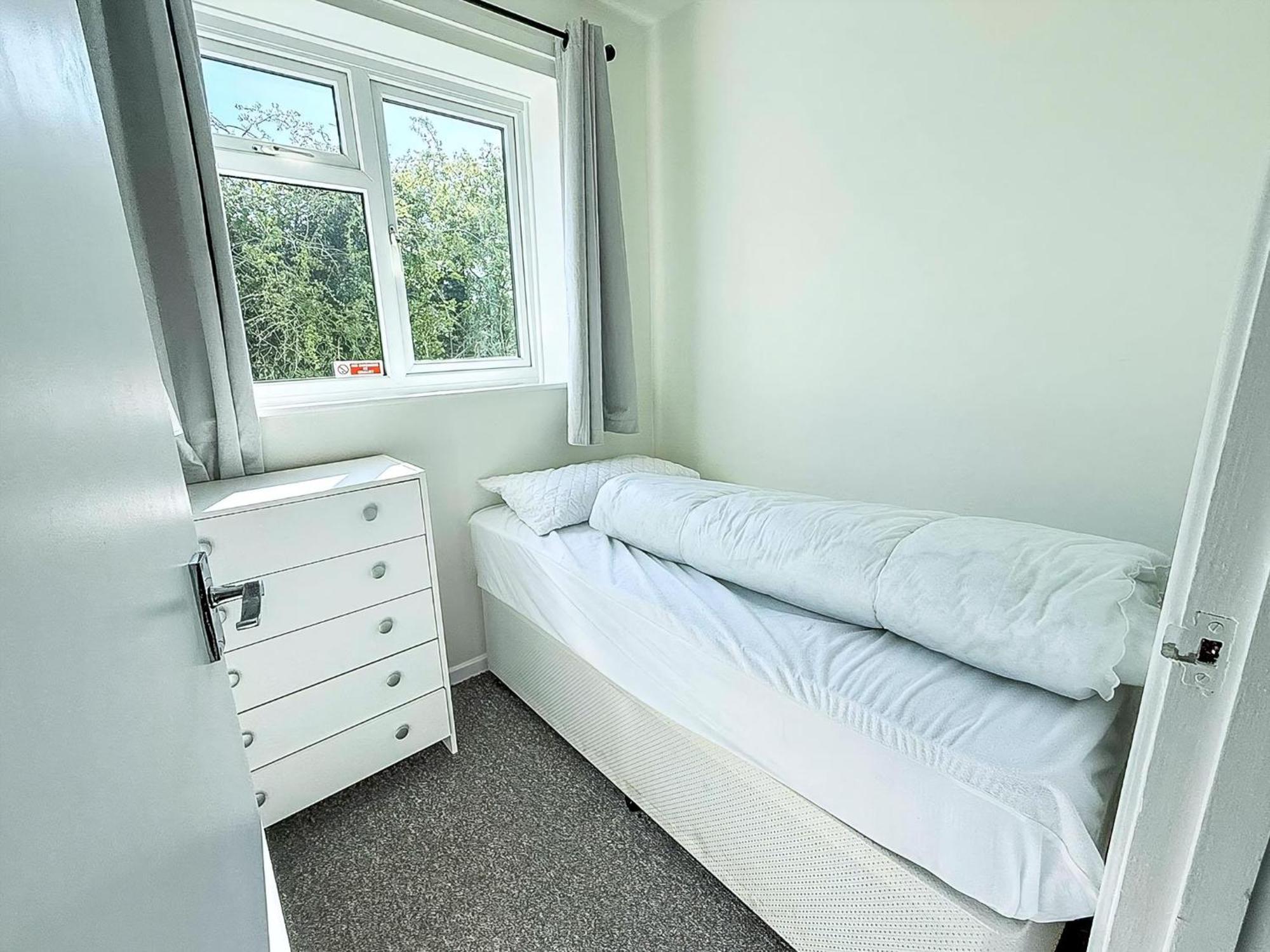 Lovely 5 Berth Chalet In The Coastal Village Of Hemsby Ref 18164B Экстерьер фото